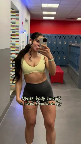 Upper body workout ❤️‍🔥 . . . #fyp #explore #upperbodyworkout #workoutroutine #gym #Fitness #parati #ejercicio #arms #triceps #back #dumbbellworkout #contenido #itgirl #SelfCare #OOTD #makeup #explorepage #gymworkout #girlswholift #challenge #gymfit #gymshark #oneractive