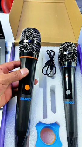 🚀 Si haces contenido cada día, este micro es para ti 🎤 Ligero, potente y fácil de usar con tu cel 📲 #microfono #calidad #eventos #grabacion #contenido #canto #control #profesional #videoviral