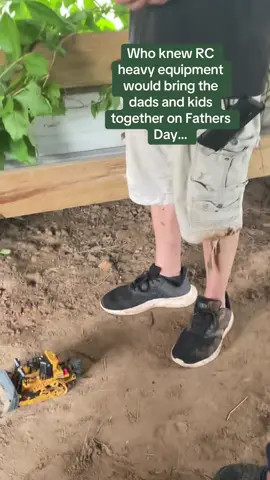 #summerfun #summertoys #bigkidtoys #rc #remotecontrol #trucks #toytrucks #boredkids #waystogetkidsoutside #outsidetoys #summerbirthdayideas #tiktokshopcreatorpicks #tiktokshopsummerturnup #funforallages 