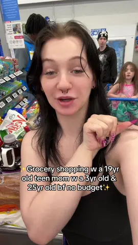 grocery run with the fam 💅 one of us cried, one of us danced, and one of us forgot the list, i’ll let you guess who did what 😭🛒 #groceryhaul #familyvlog #momlife #couplecontent #toddlerlife #dayinmylife #storetrip #funnyfamily #scarlettchronicles #tiktokvlog