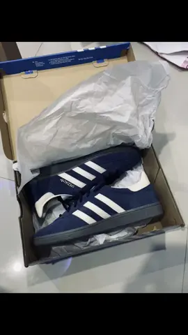😱😱#fyp #trend #casualoutfits #sepatuadidas #4u #fotolive #persib #trending 