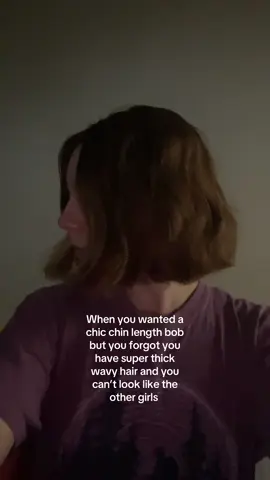 Cut my hair because I was crashing out… I fear it made things worse #bobhaircut #chinlengthhair #thickhair #wavyhair 
