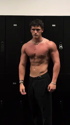 Chest today #gym #GymTok #viral 