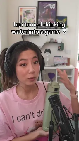 drinking water video game is crazy #fuslie #streamer #fyp #trending #viral 