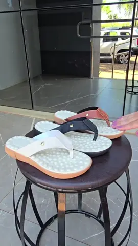 Chinelo de dedo feminino ortopédico 