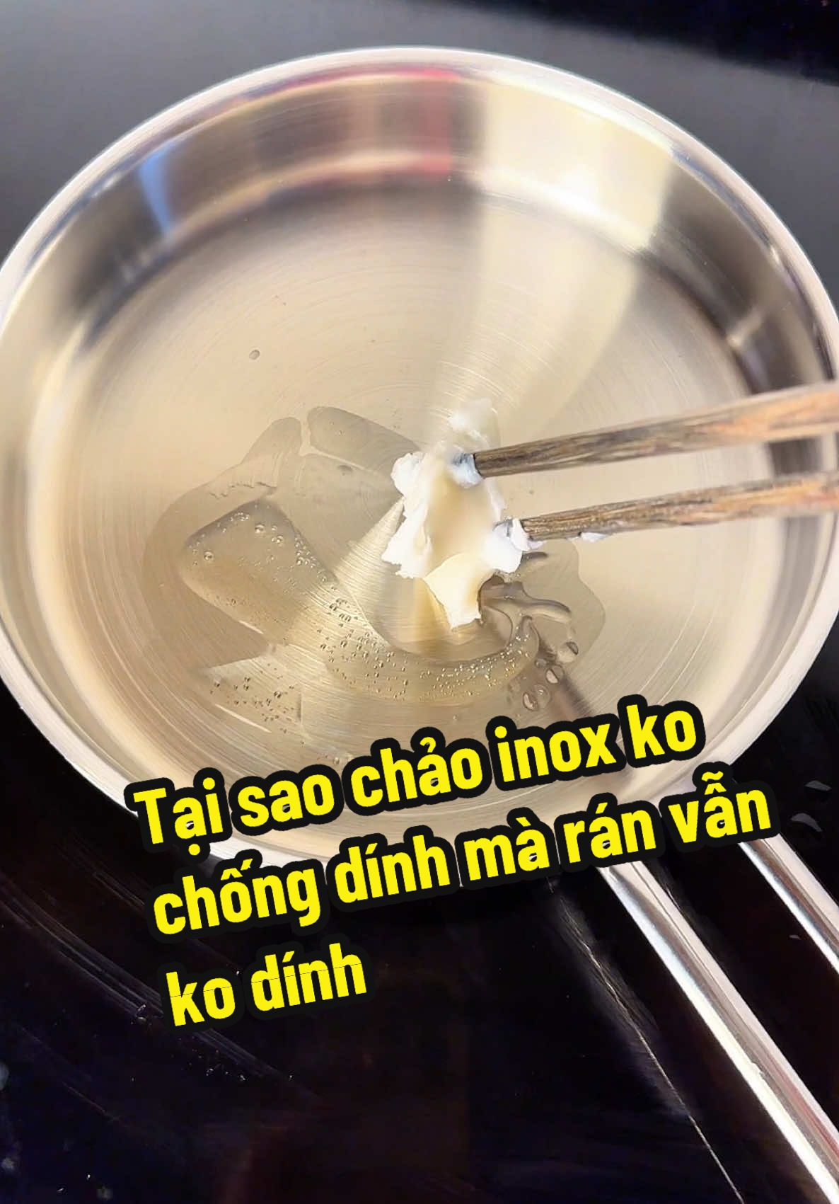 Tại sao chảo inox ko chống dính mà rán vẫn ko dính? Bí quyết ở đây nha! Chảo inox WMF chính hãng siêu bền, rán ko dính, yên tâm cho sức khoẻ. #khonggiandep #chaothep #chaothepchongdinh #chaothepchongdinhcaocap #chaotheptoisan #chaothepnhahang #chaothepgiadinh #chaotheptoi #chaoinox #chaoinoxchongdinh #chaoinox304 #chaoinoxnguyenkhoi #bephiendai #nauan 