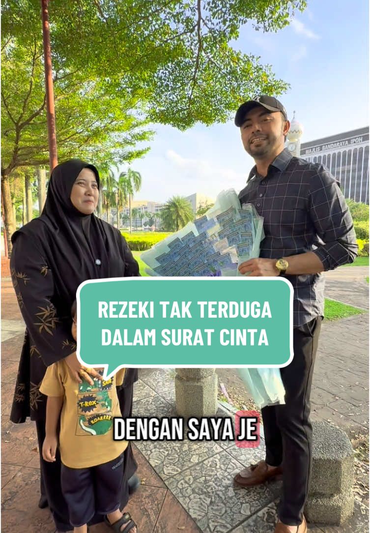 TAHNIAH KAK ZURIATI PEMILIK REZEKI DALAM SURAT CINTA🤩 kalau dah rezeki memang tak salah alamat✨ nak macam kak zuriati? Tekan showcase laju laju #Bossyeen #PestaKongsiRezeki #KongsiRezeki #RezekiBersama 