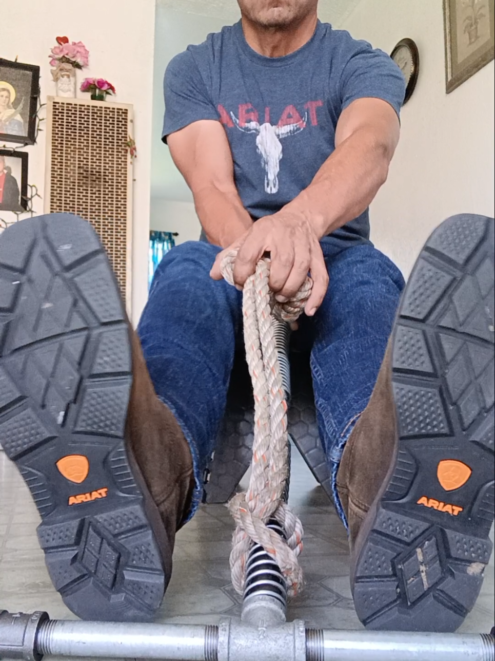 Portable Row Machine #bodybuilding #ariat #ariatboots  #Iloveariattshirts 