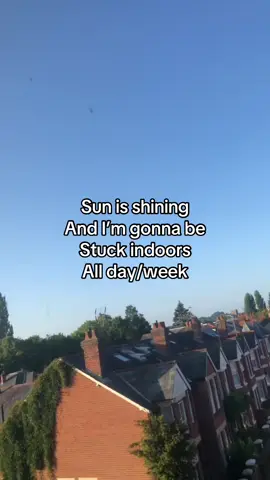 Sun shining all week #sun #sunny #sunshine #weather #indoor #indoors #allweek #feelings #feeling #work #mood 