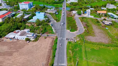 Lên tiếp flycam đám cưới Gò Công cho mấy ông mấy bà nôn nhé🥰 @Bột Quay Phim Cưới 🤵👰 là tui luôn á nha mấy bà. Nhiều dâu rể hông biết nên nhắn tui cả 2 bên🤗 #tdmedia #chupanhcuoitiengiang #quayphimcuoitiengiang #truyenthongcuoi #tdwedding #chuyentramnam #tdfly #botquayphimcuoi 