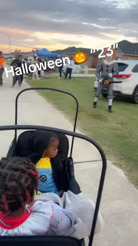 This seems personal 😂 Little guy is gonna need therapy for the rest of his life 😭 #scared #halloween #prank #epic #it #baby #terrified 