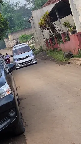 Takut di sangka cuman mobil contes 😵‍💫🤪 #xeniamodifikasi #avanzaxenia #stance 