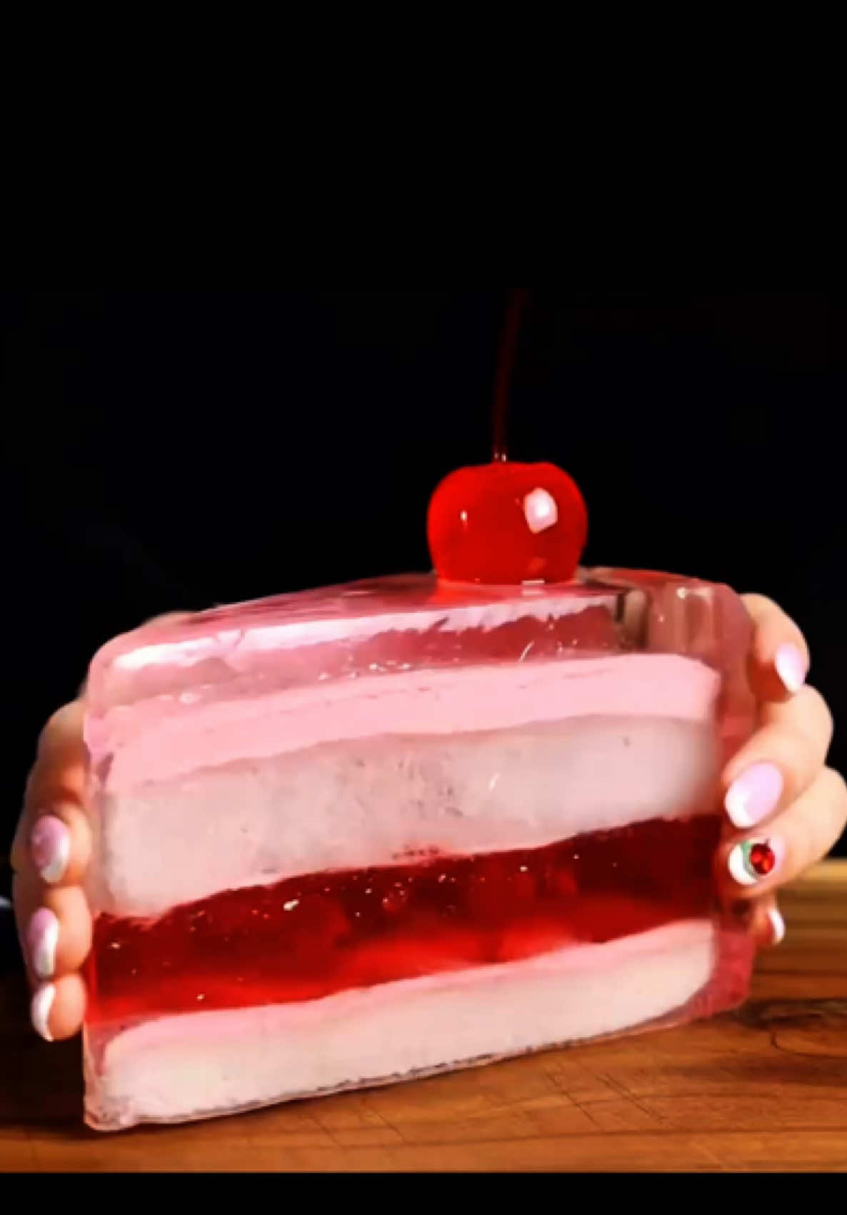 Risposta a @𝒎𝒂𝒓𝒊𝒊𝒊𝒂 Daily request 🍰🍫🍩🥧 Comment which crystal slice you’d like to see next ✨ #asmr #satisfying #crystalart #visualasmr #glasscutting #oddlysatisfying #aiart #hyperrealistic #crystalcut #satisfyingvideo #asmrsounds #fruitcutting #crystalglass #relaxing #fyp 