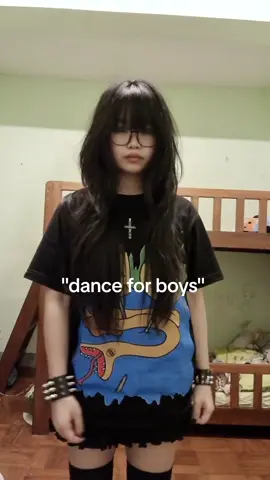 i really gyat to hold on😂🤣 anyways do you guys like my awesome shirt:3 ib:@xxkingvishyxx #fyp #meow #real #08 #burmese #femboysupremacy 