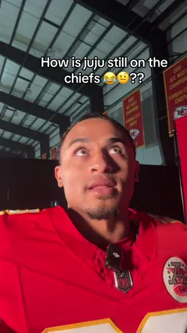 #stitch with @Chiefs yall think juju washed now or no?? #foryourpage #fyp #chiefs #jujusmithschuster 