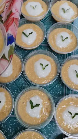 bubur merah putih  bubur weton  bubur sengkolo  itulah macam² julukan dari bubur ini. bubur ini  hanya ada di tasyakuran 
