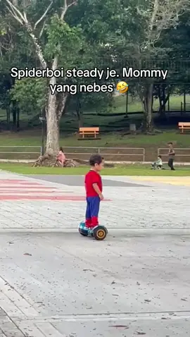 Seronok dapat main hoverboard kat liar ekk. Selalu main dalam rumah je🤣 #hoverboard #HoverboardBudak   #HoverboardMalaysia   #BestGiftForKids   #MainanViral   #HadiahAnak   #HoverboardMurah   #AnakHappyMomPunHappy   #RideInStyle   #BalanceBoard   #TechToy2025   #OutdoorFun   #HoverboardFun   #HoverboardAnak   #HoverboardCute   #KidsRideSafe  