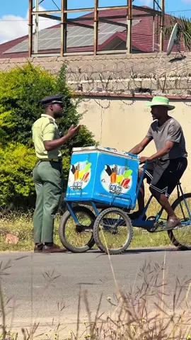 Ice cream guy😂😂#bamatero⚠️ #zambiantiktok🇿🇲🇿🇲 #zedtiktok🇿🇲🇿🇲 #fyppppppppppppppppppppppppppppppppppp #viralvideos #trend #fyp #matero 