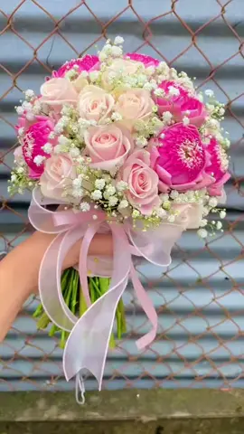 Hơn 900 mẫu các loại hoa cưới cầm tay🥰 Hoa cưới cầm tay Ship tỉnh trong ngày🌷 Giá chỉ từ 2XX Tuỳ theo mẫu Hoa Sen Tươi, hoa tươi cưới💓Sen cắt tại vườn luôn tươi mới nhất🌷 💓Giá tại vườn luôn ưu đãi🌷 💓Tặng kèm 2 cài áo dâu rể(bịt dưỡng hoa)💓Nhận cắm hoa, bó hoa theo yêu cầu🌷Chuyên nhận cắm sẵn xịa, giỏ hoa Sen và hoa tươi gia tiên 🌷🌷🌷🌷=> Đóng thùng lót gòn kỹ càng << 🌻Shop nhận bó hoa cưới cầm tay theo mẫu khách yêu cầu 🌻>>{Nhanh tay inbox shop để được tư vấn giá theo ngân sách và sở thích của khách nha}🌻🌻🌻🌻🌻🌻(Gửi ảnh mẫu cho shop hoặc shop gửi mẫu để tư vấn theo ngân sách)🌷Vào Album Hoa Sen Cưới trên trang lựa mẫu nhắn tin Shop báo giá ạ ------------------------------- 𝐻𝑜𝑡𝑙𝑖𝑛𝑒/𝗭𝗮𝗹𝗼: 0763849362 đặt hoa trước 3 ngày nha. 