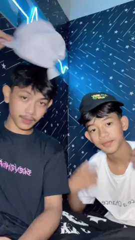 lagi sama Kaka nya 🤭💋 @moxyyraka #@danzramdan_14 #raka #fyp #fens 