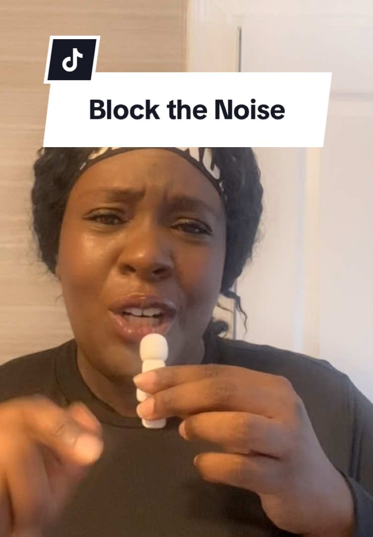 Block the noise. City-approved. Just your voice no background, no distractions. 10/10 #noisecancelling #tiktokmademebuyit #minimicrophone #contentcreatorgear #miccheck #tiktokshopfinds #nyc 