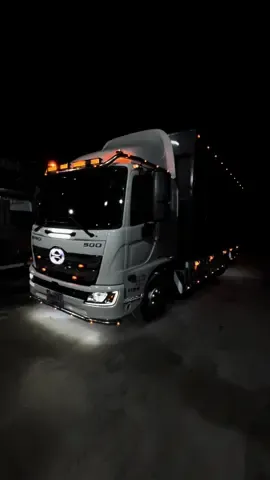 ☑️全新落地改～ ☑️波蘭WAS燈具 ☑️瑞典STRANDS燈具 🈯️精品燈具，由您搭配 #hino500  #波蘭was經銷商 #瑞典strands經銷商 #LUHMI經銷商 #led設計施工 #大小全車系皆可訂製 #不正改造車愛護団体 #貨車改裝配件 #白鐵防水工具箱 #白鐵護欄 #白鐵圓管訂製 #設計施工 #客製化服務