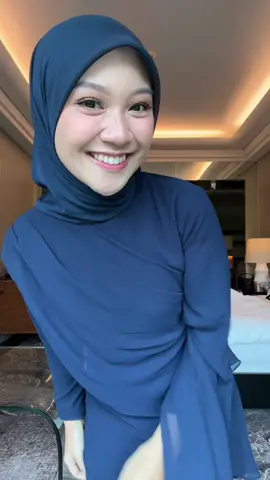 Sad bgt bajunya ketumpahan minyak😩 btw gue pake yg size M yahhh (BB 57kg TB 165cm) 🤍