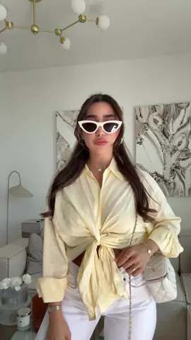 #fashionhack #hacks #shirthack #butteryellow #trend #trendy #LifeHack 