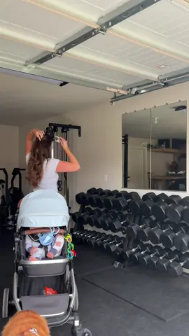 Quick morning routine!! Happy Tuesday!! #morningroutine #morningvlog #workouts #athleticskirt #gymoutfit #walkoutfit 