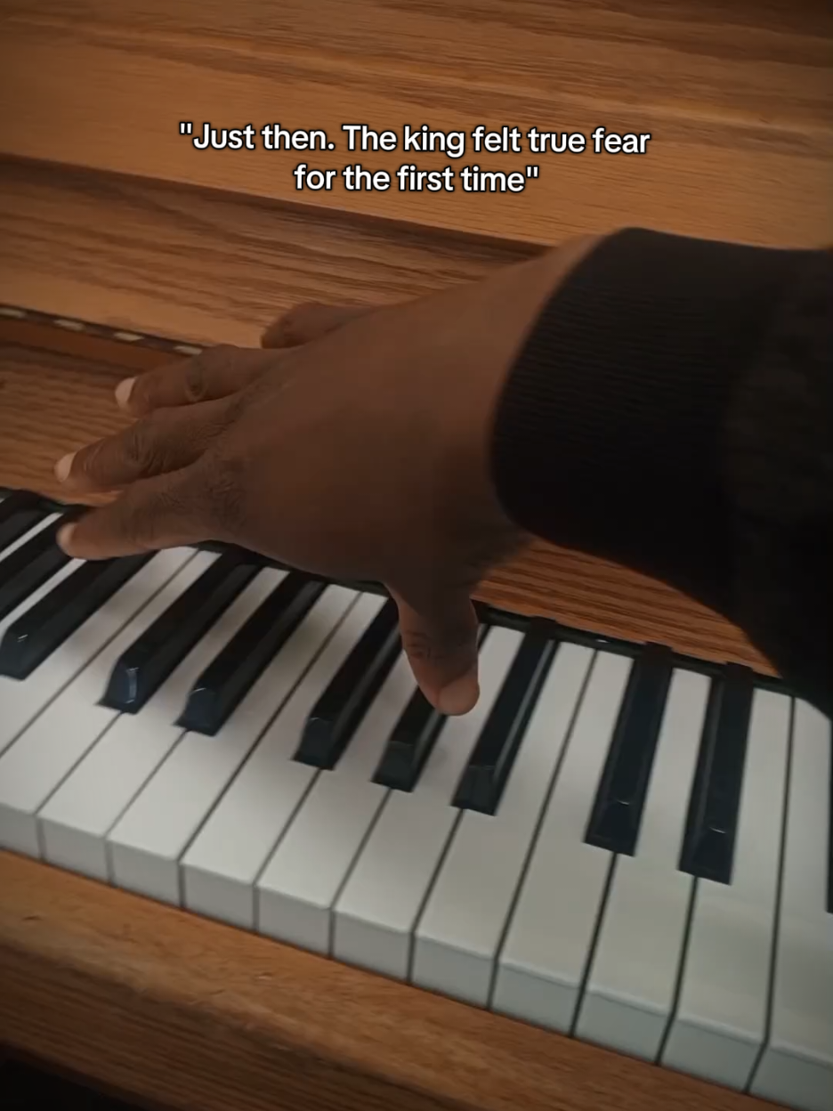 😬#justthenthekingfeltfearforthefirsttime #hxh #pianotok #piano #narrator #blowthisupforme #piano 