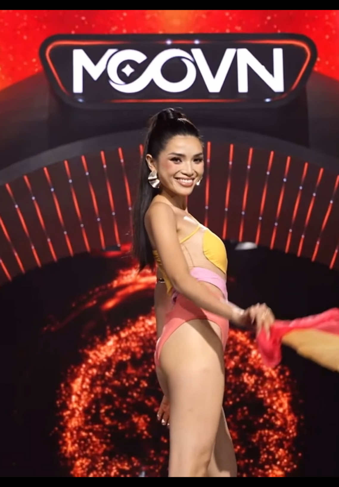 Phần trình diễn Swinsuit đến từ thí sinh 175 - Phạm Thị Diễm Nhi tại Bán kết Miss Cosmo Vietnam - Hoa Hậu Hoàn Vũ Việt Nam 2025. 🏹🌓 #CosmoMedia #MissCosmoInformation #MissCosmoVietnam #HoahauHoanvuVietNam #HoaHauHoanVuVietnam2025 #MissCosmo #ImpactfulBeauty #UniMedia #KzbyTrangLilac 