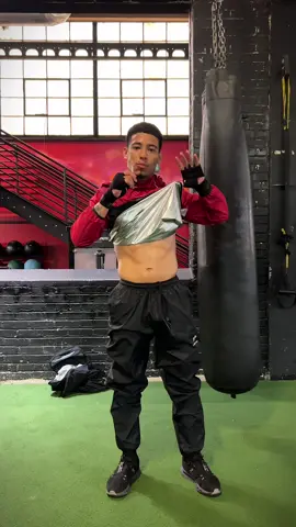 Sauna wear is such a cheat code! accelerates progress! #saunasuit #combatsports #boxersoftiktok #mma #cardio #shredding #fighters #foryoupage 