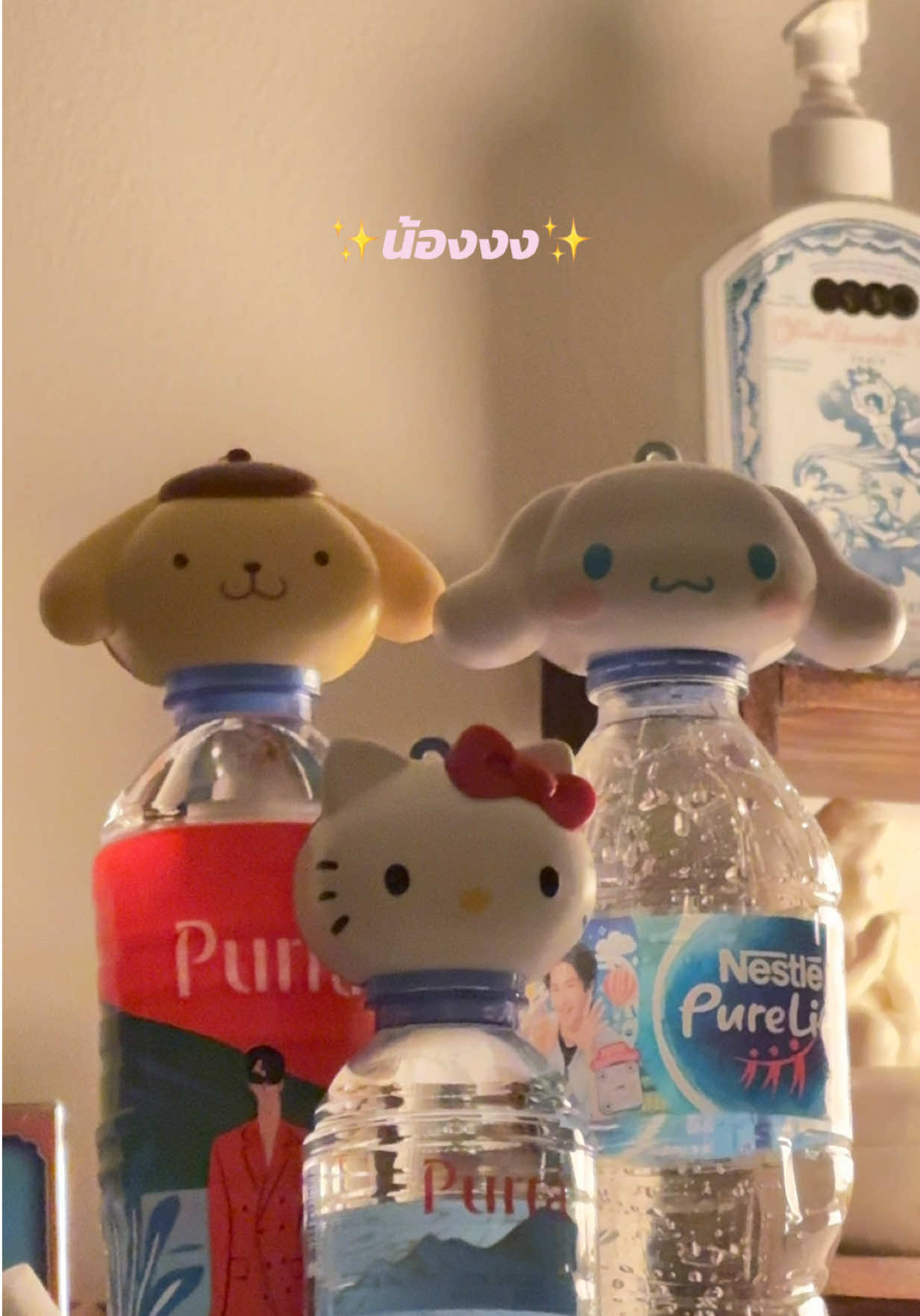 น้องงอกมาเรื่อยๆแล้ว ชอบบบ น่ารัก เปิดขวดน้ำได้ง่ายๆเลย นี่มีเบบี้ออยล์ใช้ถึงปีหน้าเลย🥹✨🎀 #sanrio #johnsonsbabyoil #เบบี้ออยล์ #johnsonxsanrio #ป้ายยา 