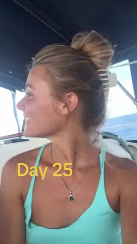 Day 25 of sailing the Pacific Ocean alone!  & no, Mako doesn’t like the flying fish unless they’re alive (: #sailing #solosailor 
