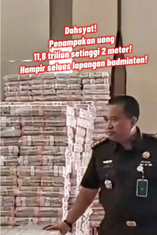 Tumpukan uang seluas lapangan badminton setinggi 2 meter! Hasil sitaan skandal ekspor CPO, bravo Kejagung! . #uangsitaan #uang11triliun #korupsi #hukumhumanisberkeadilan #kejagungtegakkankeadilan #reformasipengadilan #kejaksaan #jaksaagung #sawit #fyp #masukberandafyp 