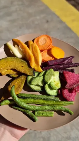 Olha essa delícia que chegou no Vilarejo.... Pra quem gosta de opções saudáveis, essa é a hora de aproveitar!!  #CapCut #legumesdesidratados #saudavel #alimentacaosaudavel #alimentacao #mogiguacu 