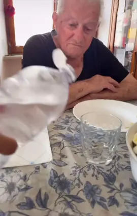 #nonnofaustino #carlettolife #nonno #scherzi 
