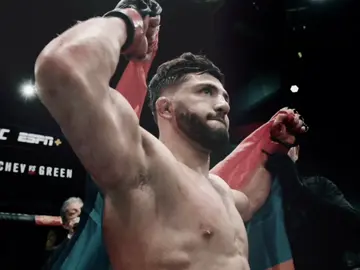 chat do we fw this edit style? || #armantsarukyan #UFC #ufcedit #mma #mmaedit #edit #viral #trending #fyp 