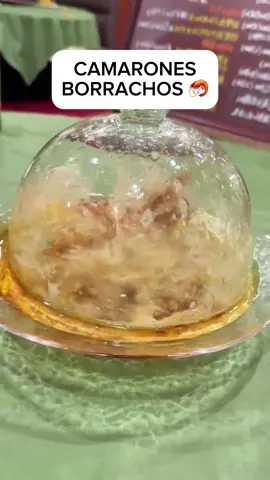 🦐 🍾 ¿Camarones Borrachos, los probarías? En algunas regiones del este de China, como Jiangsu o Zhejiang, se sirve un plato tan impactante como tradicional: camarones vivos marinados en vino de arroz Shaoxing, con jengibre, ajo y otros aromáticos. Se comen crudos o incluso vivos, y aunque es parte de la cultura local, ha generado controversia en muchos países. #drunkshrimp #shrimp #camaron #camarones #langostinos #comidachina #chinesefood #asianfood #comidaasiatica #seafood #jlpglobal #juanluisjlp #gastronomia #restaurante #restaurantes #seafoodporn