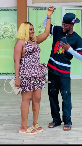 Do she look 21 😳😂💔  #kingofinterview 