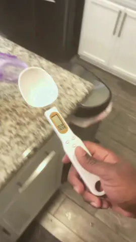 Tired of guessing your measurements? 🎯 This digital spoon scale gives you perfect precision every time – whether for baking, dieting, or supplements! 🔥 #KitchenGadget #SmartKitchen #SpoonScale #CookingTips #BakingHack  #MealPrepTools #TikTokMadeMeBuyIt #KitchenTools #HealthyLiving  #GadgetLovers #PreciseCooking #DigitalScale #HomeChef
