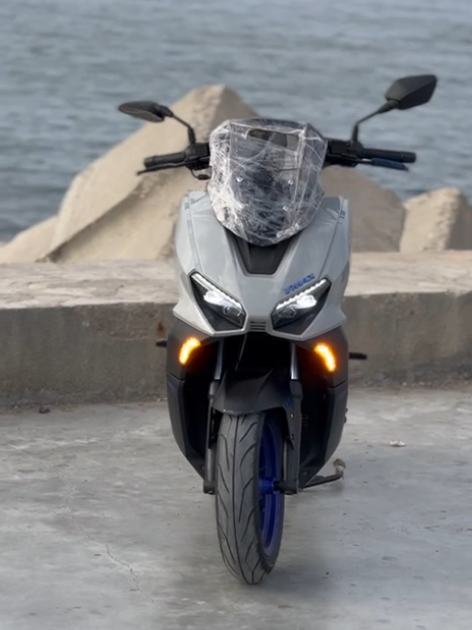#vmax2025 #algeria #trapking #vmas2023 #vmas2023 #ونهار_تبيعها_ماتلقا_حتى_واحد #vmax #fyp #شعب_الصيني_ماله_حل😂😂 #moto #vmax300💸🛵 #vmax_300cc #2025 #vms_driver_rr_150cc🔧💚💙🏍 #tiktok_india #vmax300 #vms #vms #vmax2025 #memestiktok 