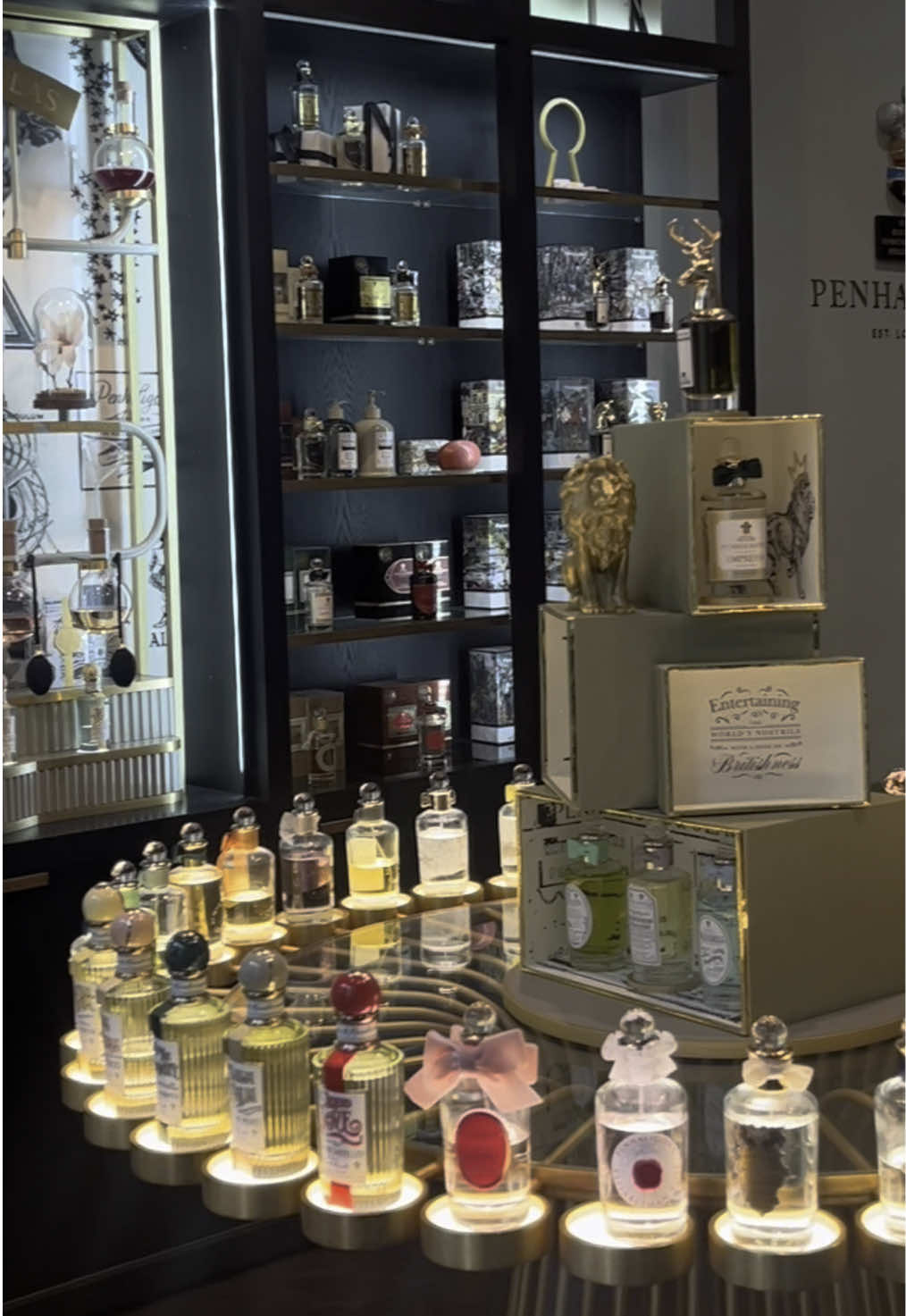 It was released yesterday so it’s that newwww new.. Come smell the latest release from @Penhaligon’s with me..  She’s called Daphne bouquet and trust me when I say this.. she’s a beautyyyyy! Not at all what I expected.. the floral notes are beautifully captured without smelling mature.. this could easily a be a summer scent ☀️ I’m ordinarily not a fan of heavily floral scents.. especially given there is Rose essential AND Rose absolute.. but the contrast with the moss and vetiver adds a unexpected twist 😍 Have you tried it? What are your thoughts?  #penhaligons #penhaligonsperfume #penhaligonslondon #penhaligonsdaphnebouquet #daphnebouquet #fragrance #scent #fragtok #fragrancetiktok #xyz #xyzabc 