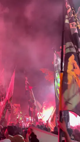 jaya jaya jaya🔥 #dayatdacosta #fyp #persebaya #persebayafans #persebayasurabaya #anniversary #anniversarypersebaya 