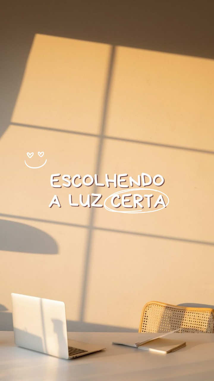 💡 Você sabia que a temperatura da luz pode mudar totalmente a sensação de um ambiente? Quente, neutra ou fria, cada uma tem um papel na atmosfera da casa. E escolher a errada pode atrapalhar até o seu descanso ou sua produtividade! Spoiler: a luz certa faz tudo parecer mais bonito (e funcional)! Já me segue aqui para aprender a ter uma casa mais aconchegante! #ArquiteturaeInteriores #IluminacaoResidencial #LuzCerta #DetalhesQueTransformam #DesignDeInteriores #CasaComAlma #ProjetoDeIluminacao