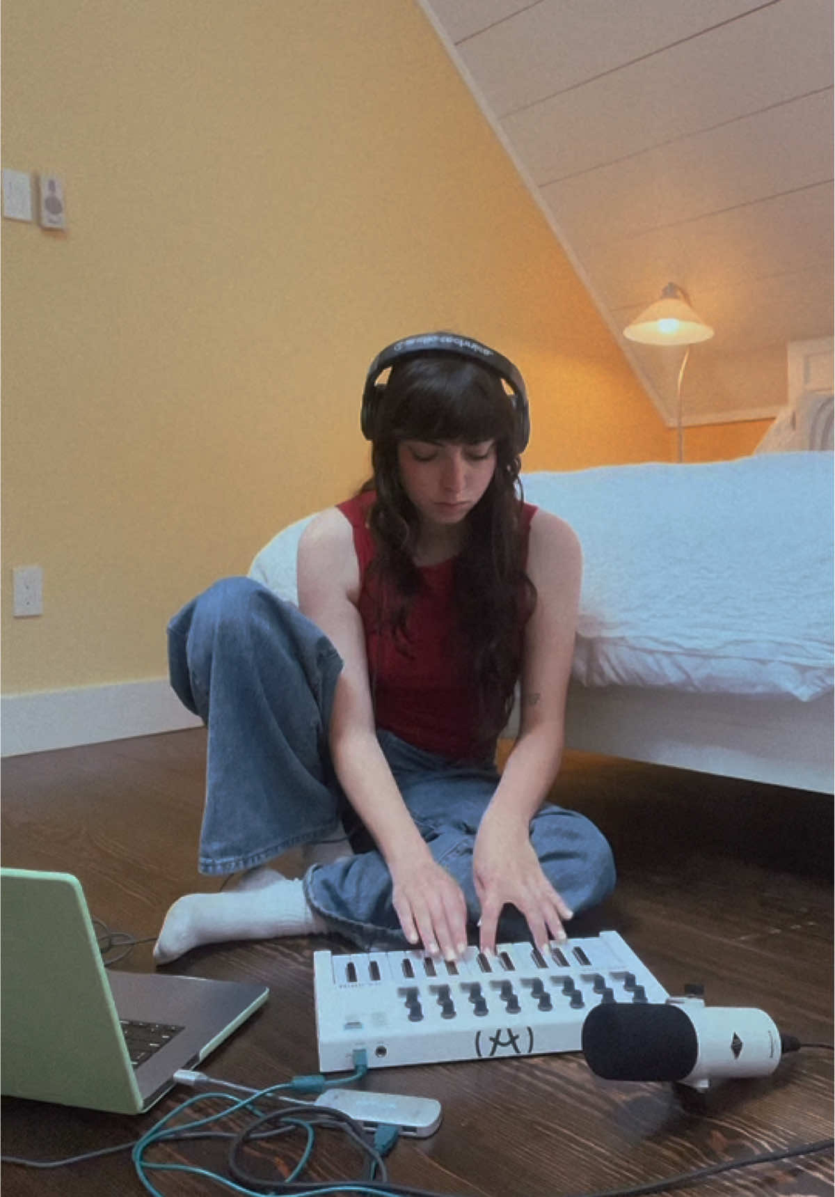playing bass on a keyboard >