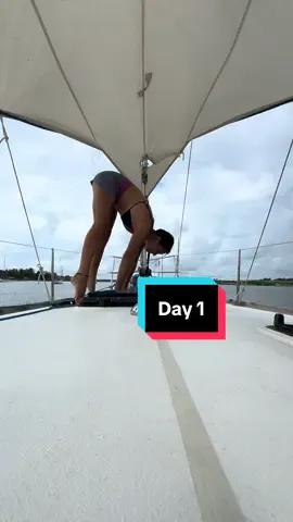 Day 1 pressing into a handstand ⛵️🌊🩵 #fyp #day1 #challenge #traveltok #boatlife #sailing 