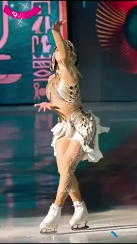 Kamila Valieva no Teatro Navka Show em Moscow “Cleópatra“ Ela fica linda com qualquer figurino! 🇷🇺🏅⛸️🇷🇺🏅⛸️🇷🇺 #kamilavalieva #rainhadogelo #patinacaonogelo #figureskating #камилавалиева #скатинакаоногело #фигурноекатание #icequeen #ледянаякоролева #skating #valieva