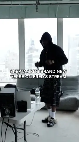 Skepta spits brand new verse on Fred again stream  #fredagain #producertok #Skepta #doechii #livestreaming #ukrap #twitch #victorylap  @SkeptaTV 