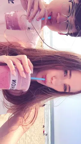 LMAOOO😭 on some real shit tho @paige fr looks like a tumblr girl😻
